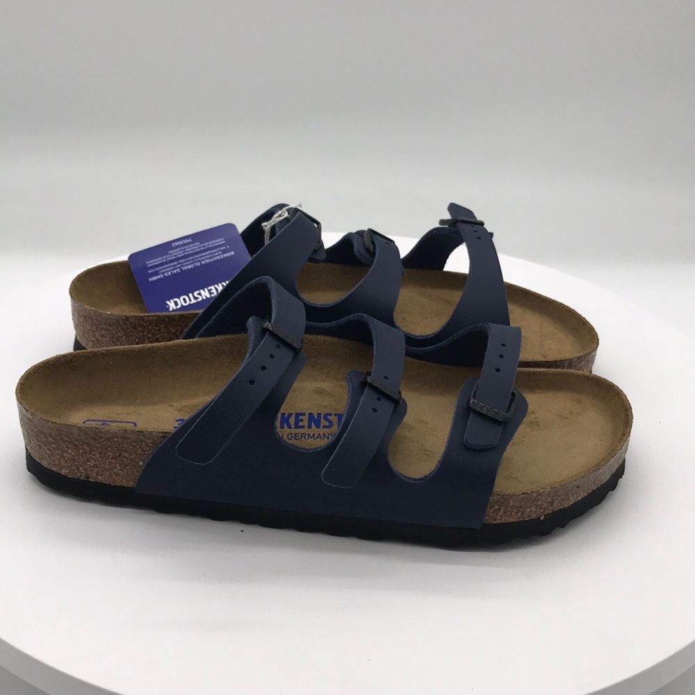 Birkenstock unisex  Arizona  Sandals size 6 mens 8 womens US